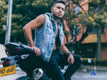 mike-santoss flirt4free performer the world is changing and we must change with it