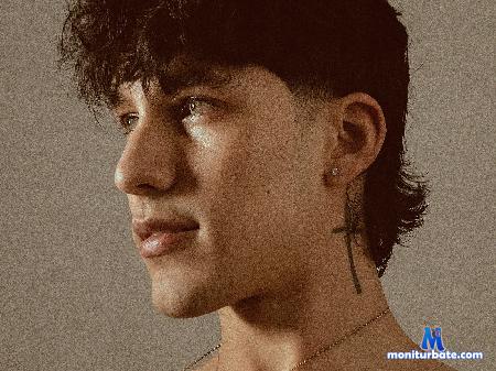 noah-brigth flirt4free performer live every day as if it were your last