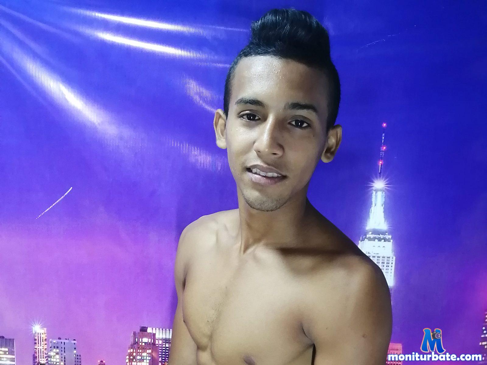 dave-cosmin Flirt4free performer Feet Domination