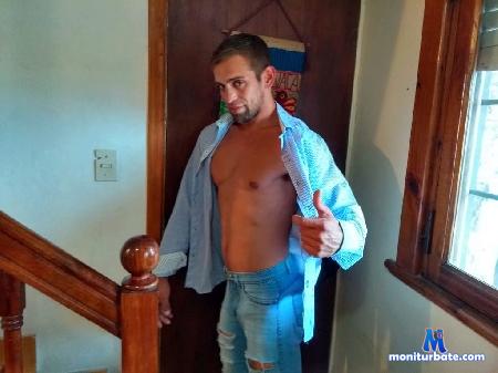 maximus-banderas flirt4free performer Soy Tu Hombre Moreno