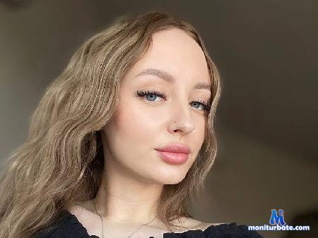 ladawn-pokoj flirt4free performer Hi sweet! we want play! Play with us pls!