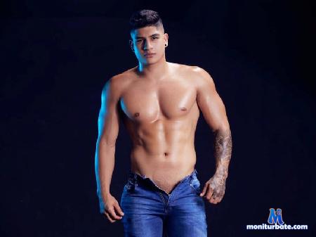 liam-jonnes flirt4free performer I really like people who are competitive and superior, come share a hot time here ♥