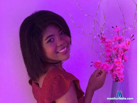saraa-thomson flirt4free performer 