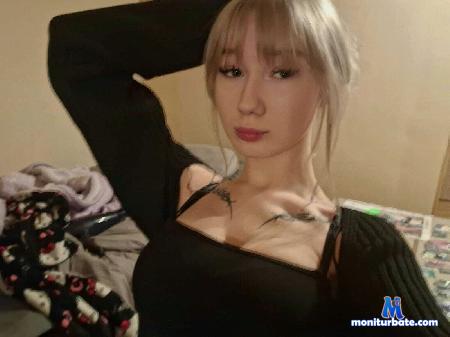 olivia-north flirt4free performer Hey there! I am new here but I know how to have a good time! Feel free to ask me anything!
