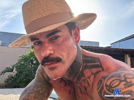 kai-meloni flirt4free performer Steamy Latino; Short &amp; Toned; Vers Bottom 