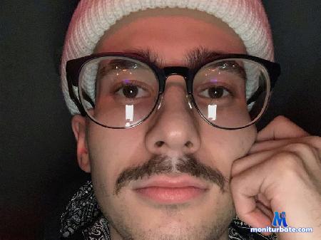 milton-morris flirt4free performer Hello guys! Im online and very playful today ;)