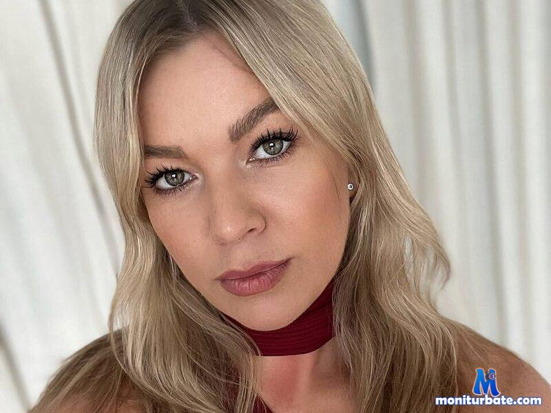 belle-fordix Flirt4free performer Feet Small Penis Humiliation Dirty Talk Student/Teacher Vibrator Teasing Whip Bad Cop/Good Cop Legs Spanking