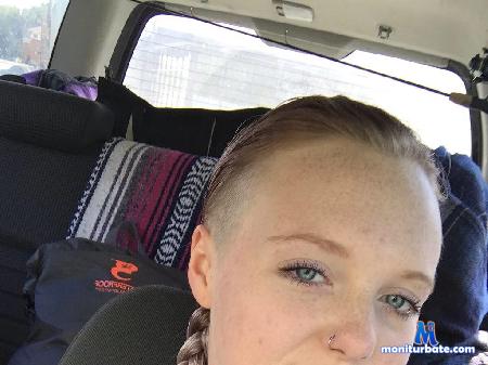 kiley-kiss flirt4free performer Make me your slave or I’ll make you mine