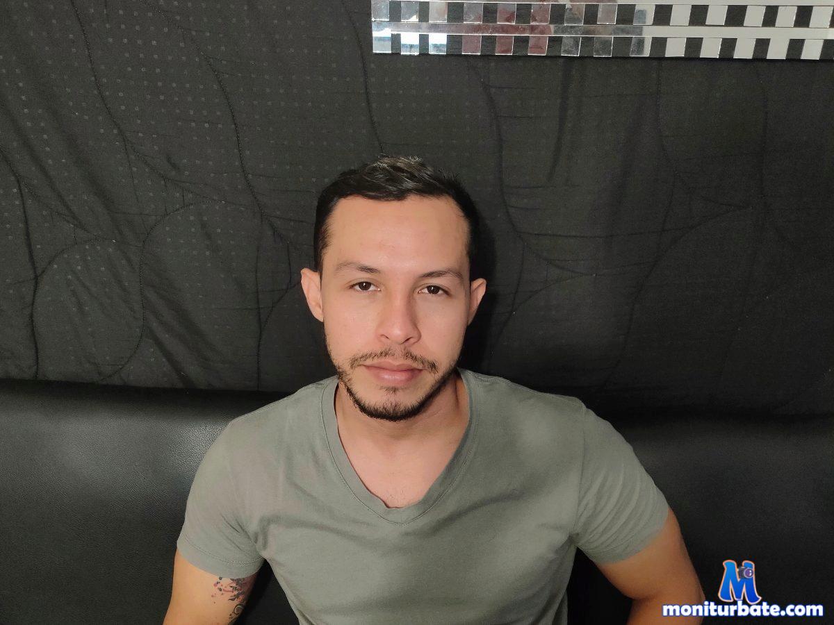 sneyder-sanchez Flirt4free performer Feet Nipple Biting Nipple Clamps Discipline Bondage Tickler Muscle Worship