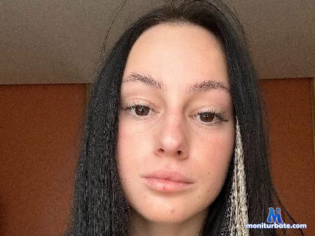 sherron-holderby flirt4free performer Hi sweet! we want play! Play with us pls!