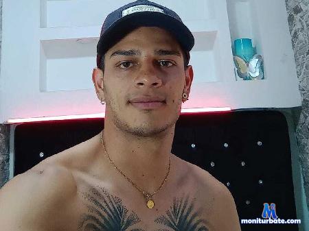 riki-geles flirt4free performer In my show I like to masturbate, make friends and discover my new limits.