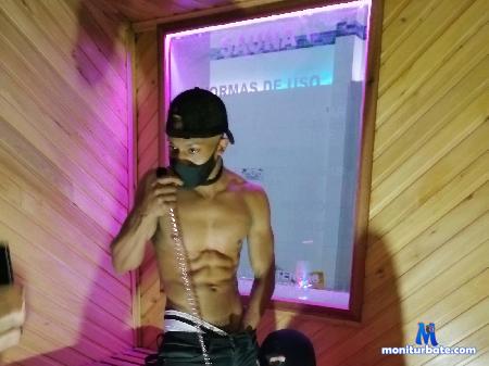 josh-hell flirt4free performer Hi guys welcome to my room!