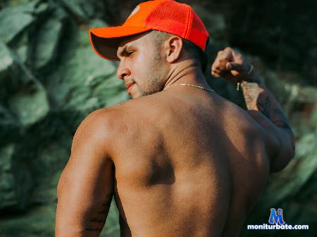 frank-myles flirt4free performer Latin Sexy, Open and Funny Mind, Share with me your pleasure