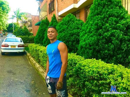 ricky-fenix flirt4free performer Hello, I am a dominant brunette boy willing to satisfy your wishes