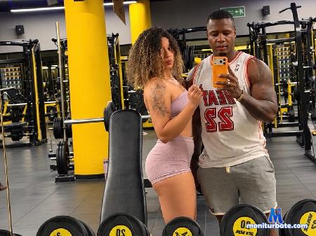 sara-and-robert flirt4free performer Hi, welcome to our room