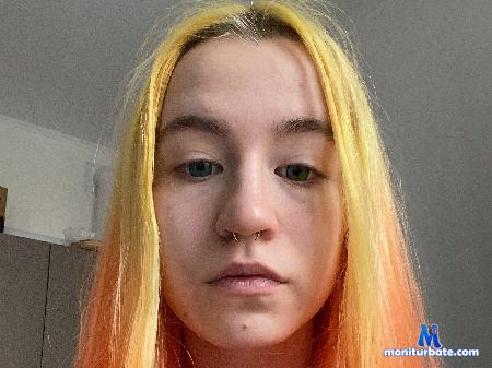 sharonda-hagist flirt4free performer Hi sweet! we want play! Play with us pls!