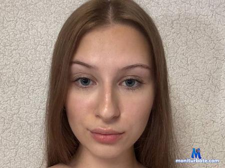 janette-gier flirt4free performer Hi sweet! we want play! Play with us pls!