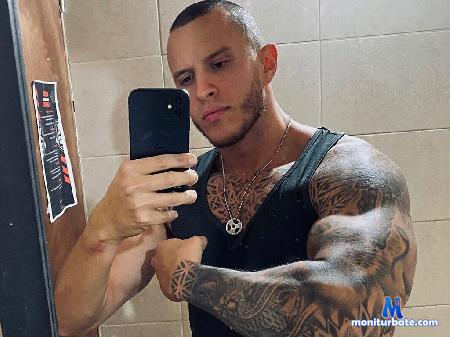 darek-tomsom flirt4free performer let´s have a good time.