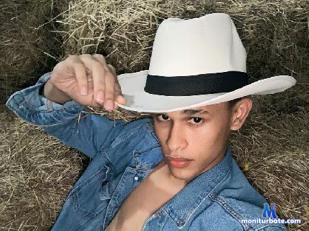 justyn-stand flirt4free performer boy horny lattin