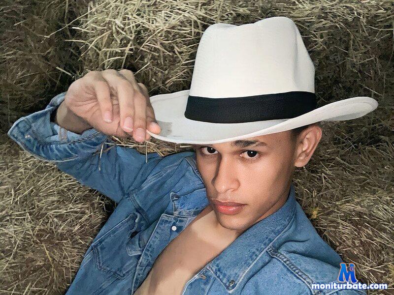 justyn-stand Flirt4free performer 