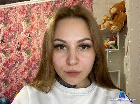 ginette-hachting flirt4free performer Hi sweet! we want play! Play with us pls!