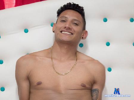 randy-gabe flirt4free performer I`m a hot boy, I`m ready to please all your desires erotic, come into my private room