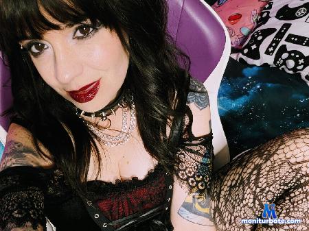 valkyrie-rose flirt4free performer Friendly GamerGirl and Musician! 