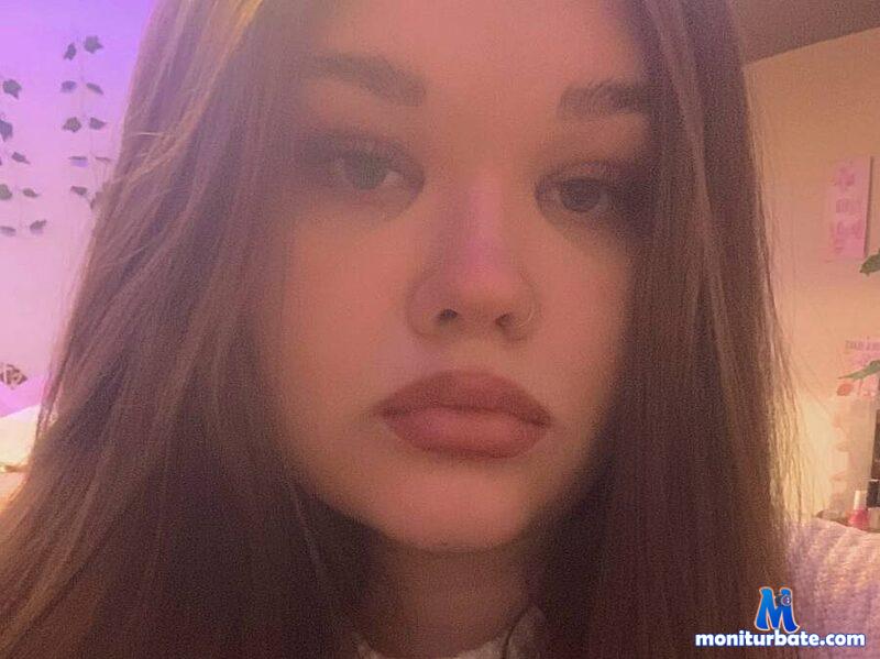 elle-nower Flirt4free performer 
