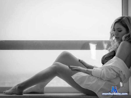 arisha-bloom flirt4free performer Blonde, bold, and built to tease.