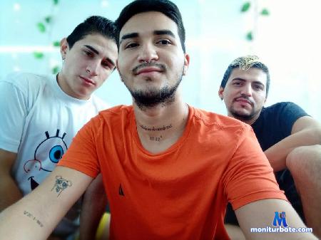 juleam-and-tomand-and-thayler flirt4free performer Hello guys welcome to my room!
