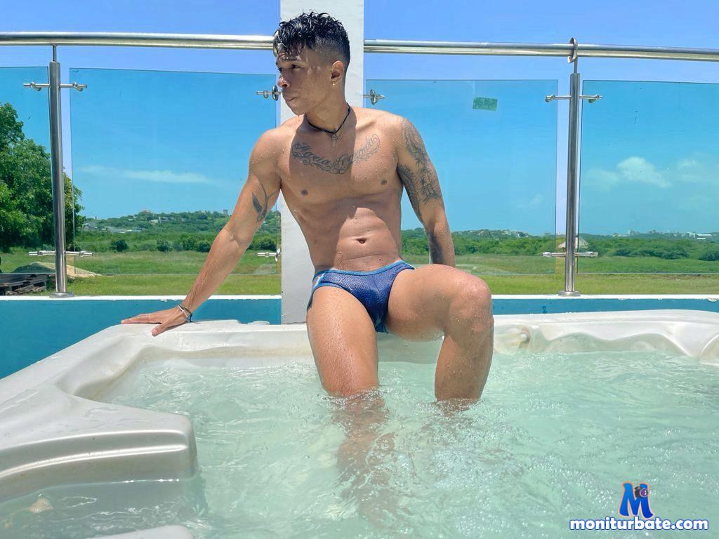 kylian-steve Flirt4free performer Role Play/Costumes Dirty Talk Bad Cop/Good Cop Piercings and Tattoos Coach/Trainee Spanking Tickling Gender Play Voyeurism Rope Play Exhibitionism Armpit