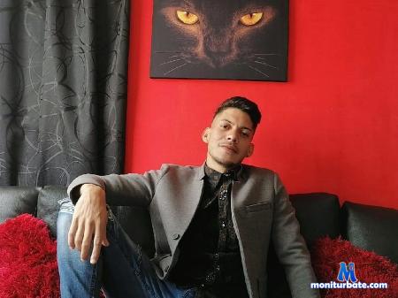 xavier-mcalister flirt4free performer soy un chico extrovertido muy complaciente