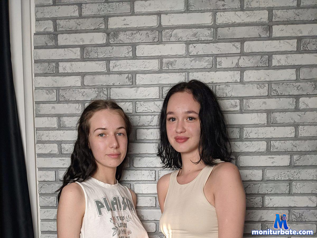 dora-davis-and-adely-bonde Flirt4free performer 
