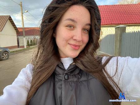 layla-band flirt4free performer Just your average guy next door who loves to game and have a good chat with everyone.