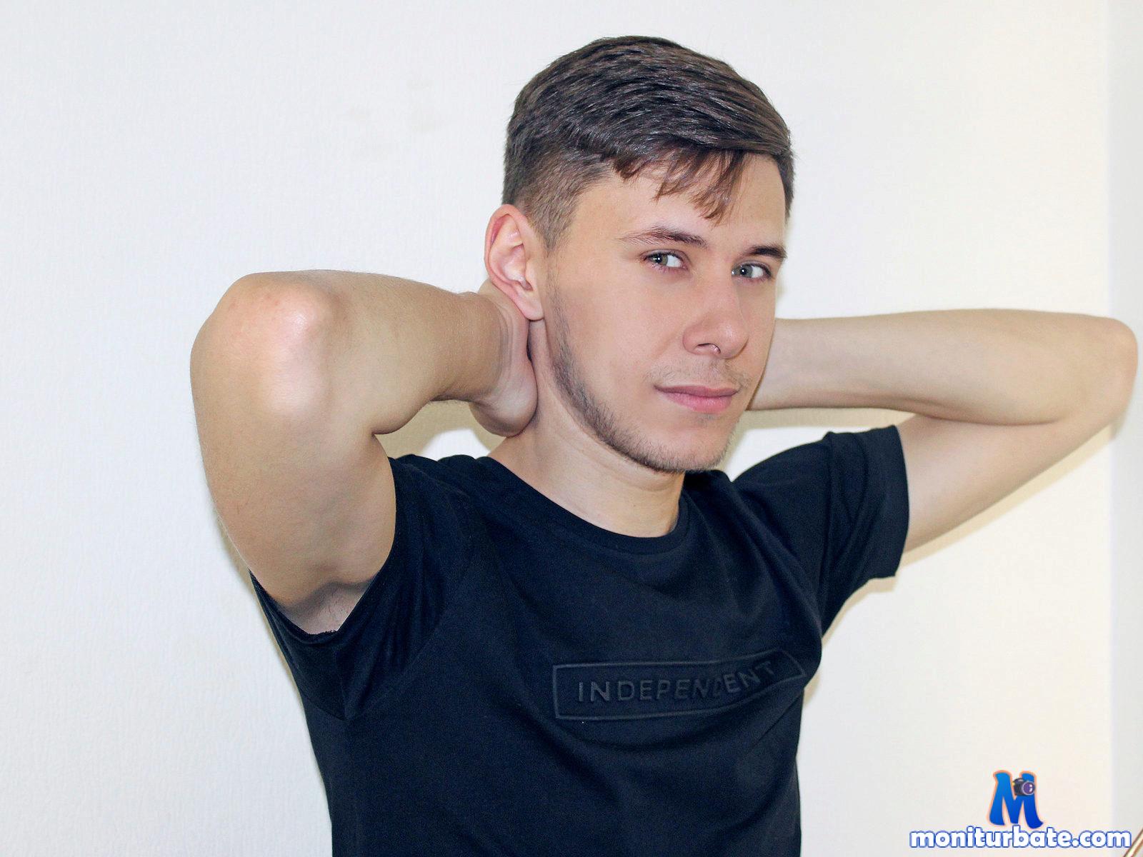 leo-gareld Flirt4free performer Feet Nipple Play Boss / Secretary Domination Teasing Cowboy/Cowgirl Spanking Smoking Food