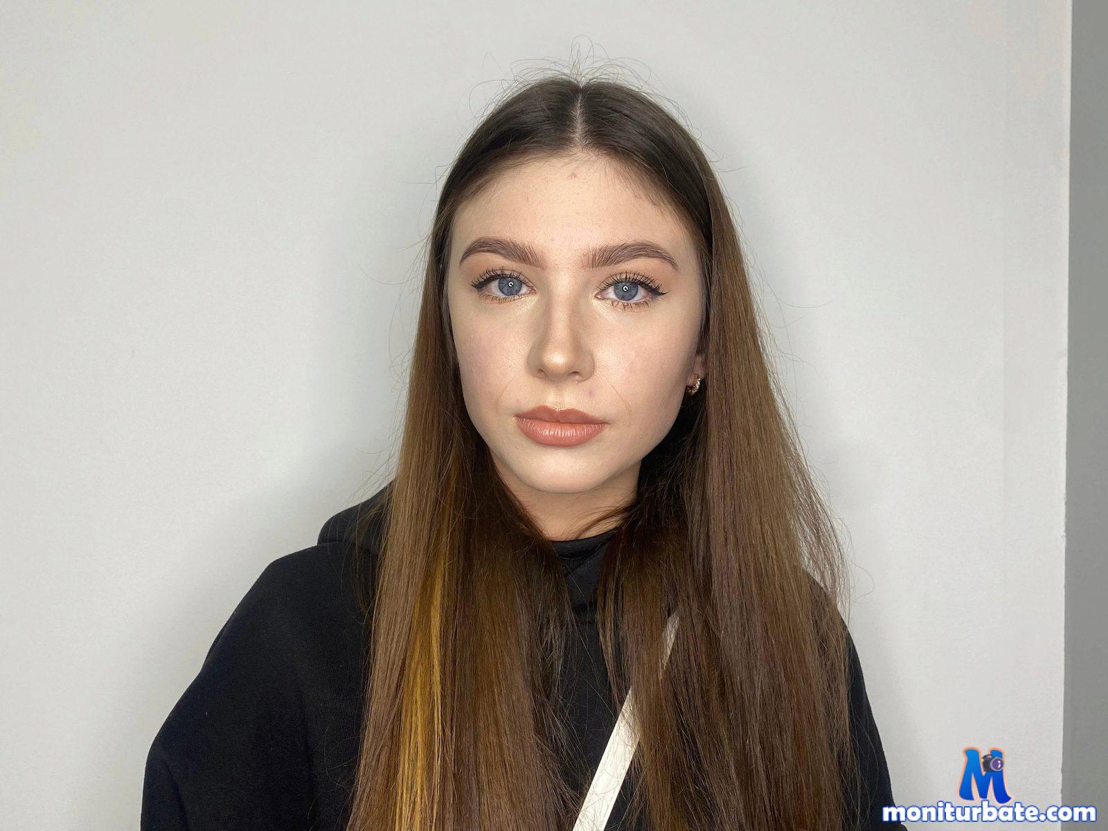 marcea-carella Flirt4free performer 