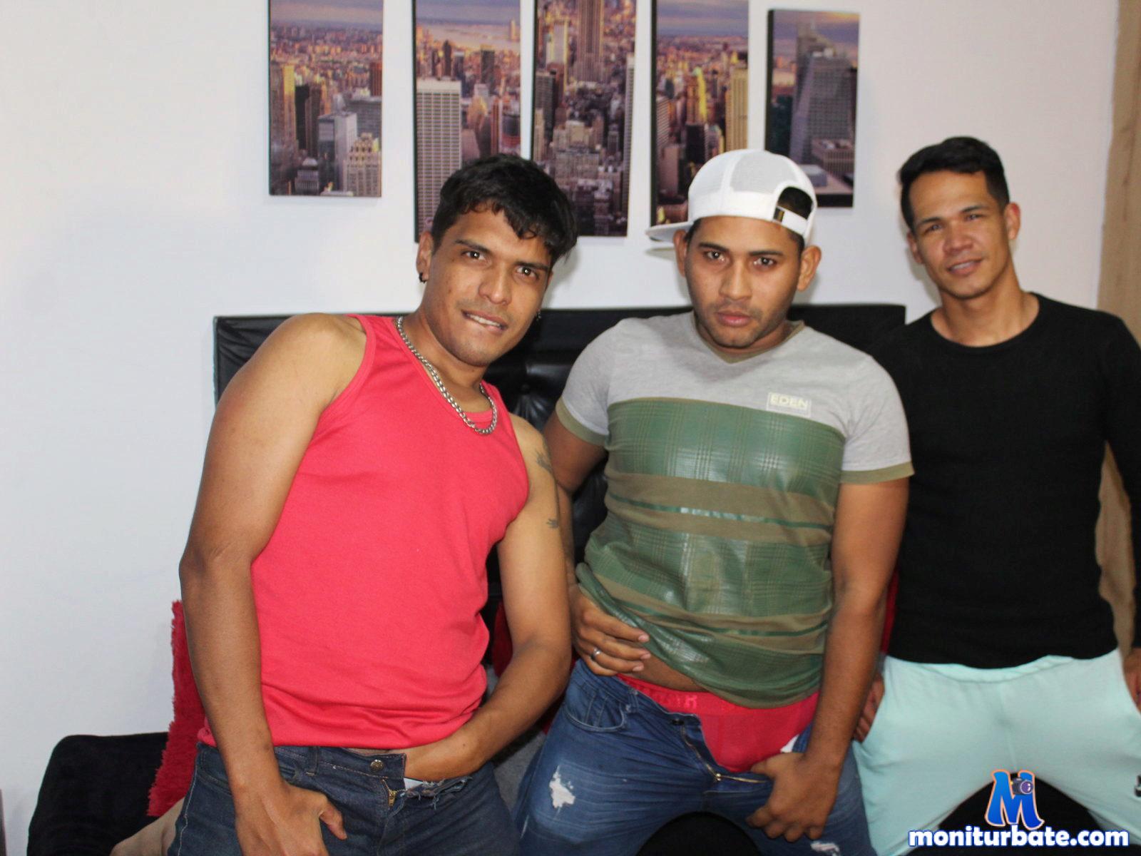 fabian-and-andres-and-rio Flirt4free performer Feet Role Play/Costumes Dirty Talk Domination Handcuffs Bad Cop/Good Cop Feather Voyeurism Exhibitionism Muscle Worship