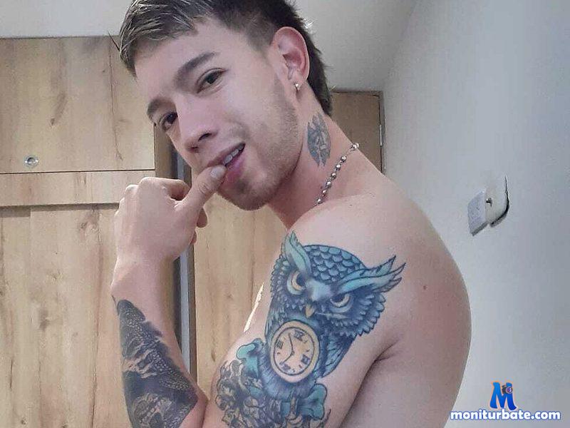 gabe-cute Flirt4free performer Feet Nipple Biting Dirty Talk Student/Teacher Coach/Trainee Tickler Spanking Training Flight Attendant/Pilot Armpit
