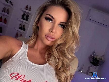 missy-ji flirt4free performer Romantic, natural and sexy are the attributes that best describe me!