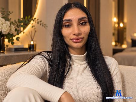 lunessa-noir flirt4free performer I am an open-minded, sensual, and passionate soul who loves to feel desired and live every moment to