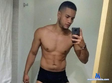 charlie-wonka flirt4free performer A sweet university man, here ready for you ♥ 