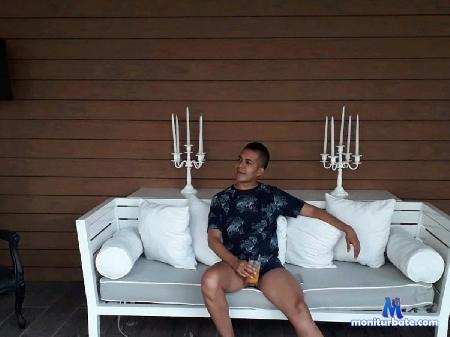 nicholas-benz flirt4free performer i can feel when u  touch me  i got heaven in my skin