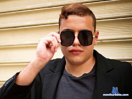 justin-fayne flirt4free performer without fear of success