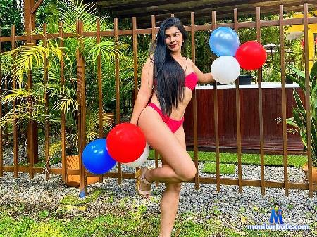 karla-martini flirt4free performer I am a gentle invitation to madness, an infinite flame of desire and love.