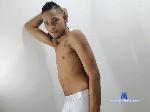 darwin-guzman flirt4free livecam show performer Sexy Guy Hot