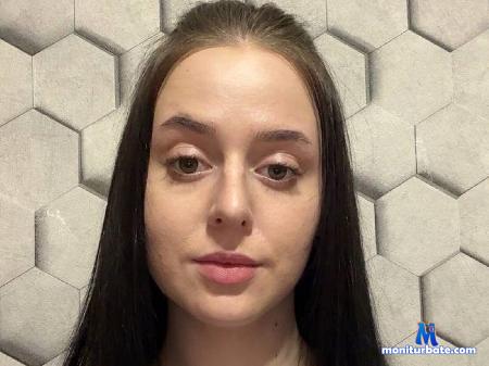 carolin-smee flirt4free performer Hi sweet! we want play! Play with us pls!