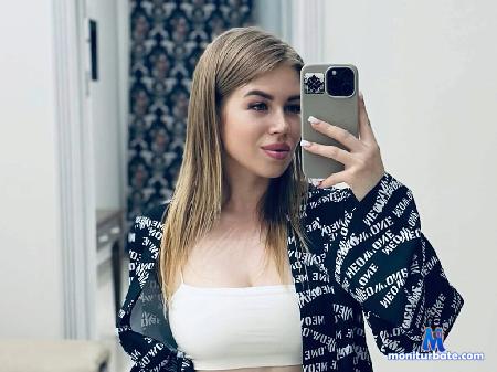 jacqui-moone flirt4free performer If you get to know me better you'll realize what a dirty slut I am!