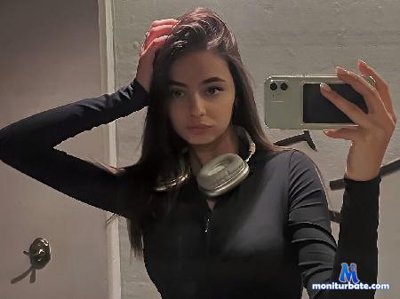 jazmine-antrikin flirt4free performer Hey hey! I'm Emily and i'm new here :) Join me! 