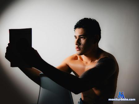 pablo-bosston flirt4free performer I ONLY GIVE ONE CUM IN A DAY TO ONE LUCKY PERSON