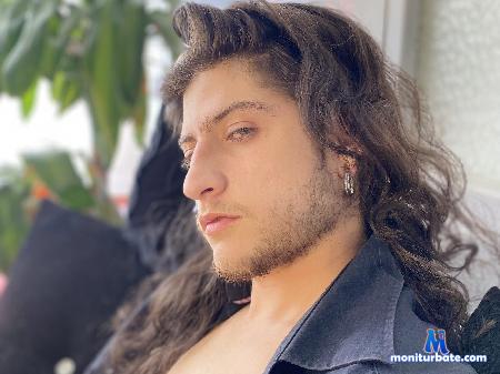 javi-fox flirt4free performer Come and enjoy what this guy bi can offer you.